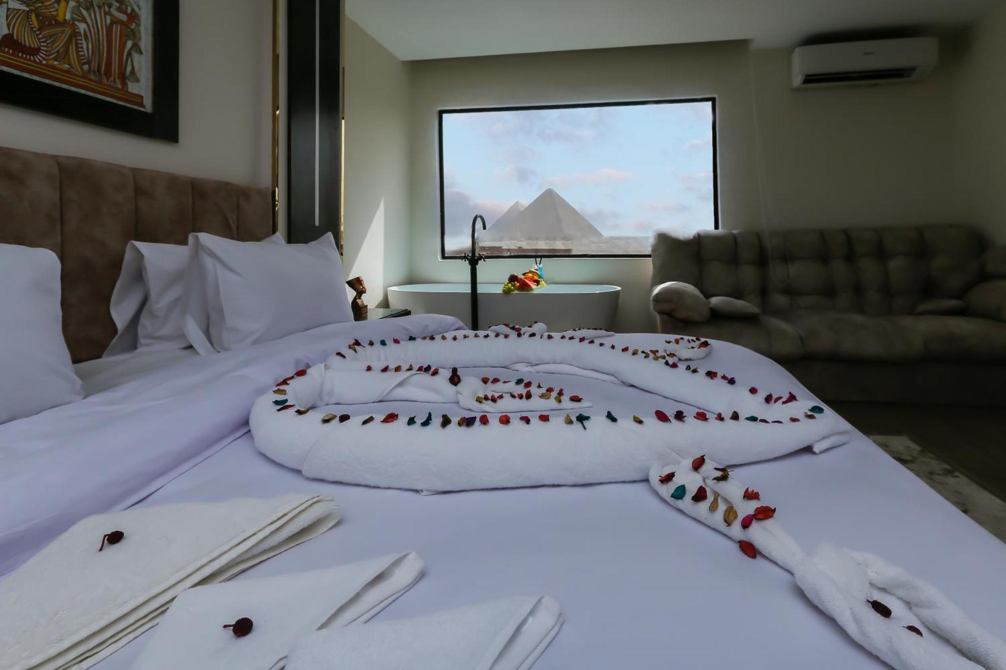 Nocleg ze śniadaniem Crowne Pyramids View Nazlet el-Sîsi