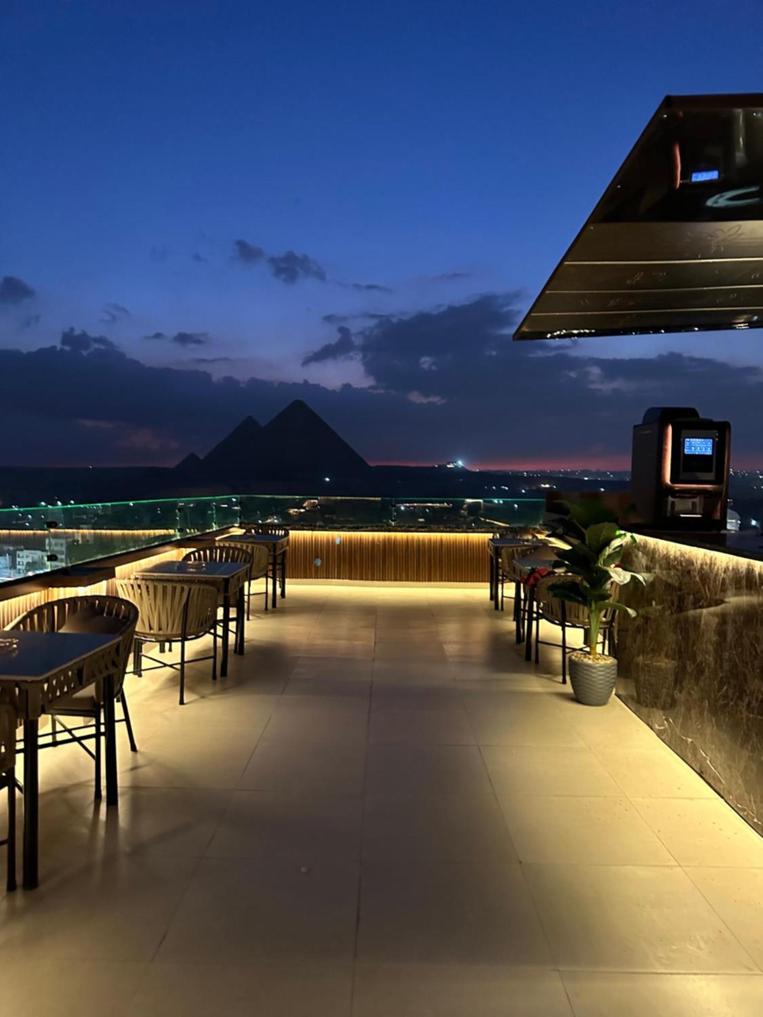 Crowne Pyramids View