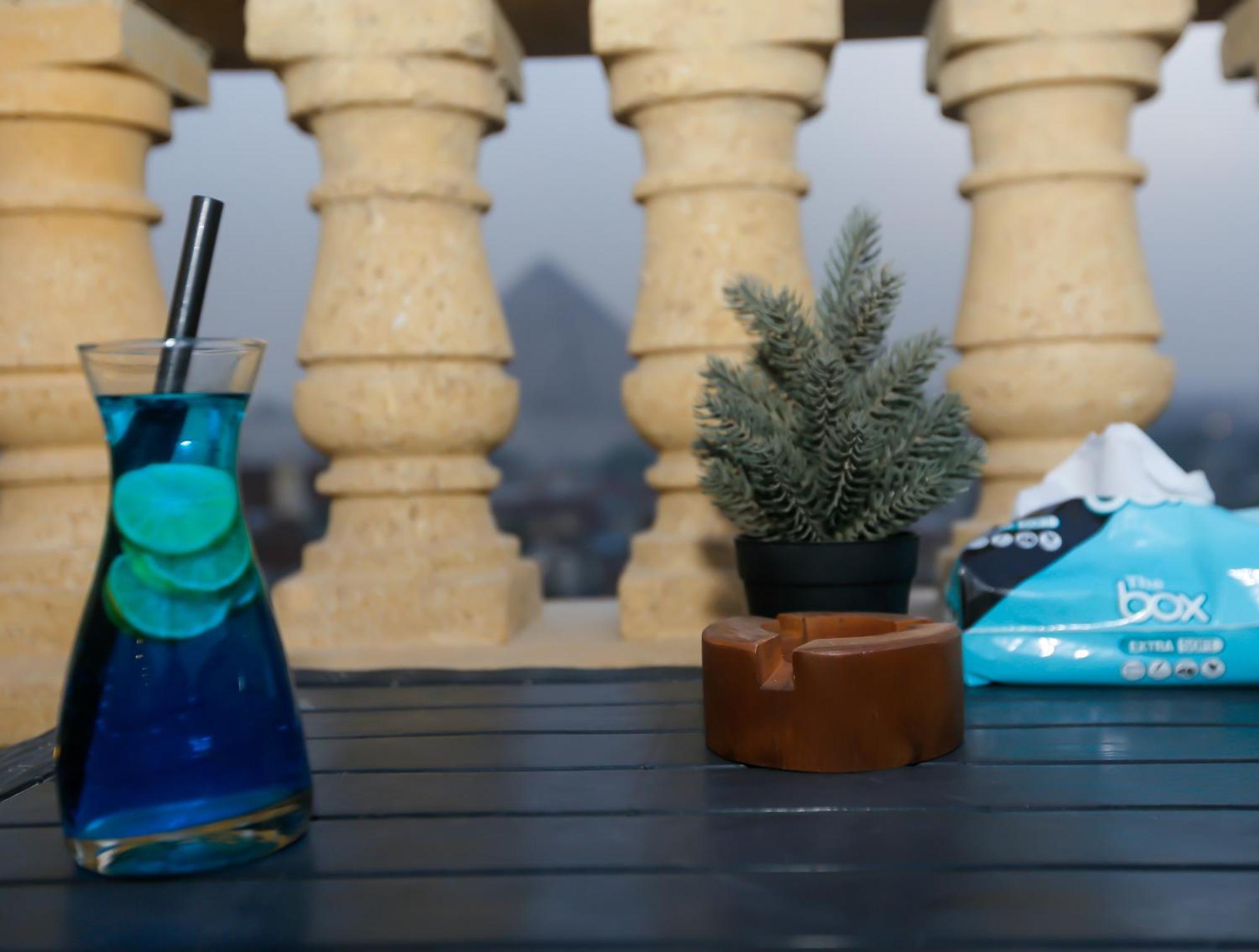 Couette-café Crowne Pyramids View *
